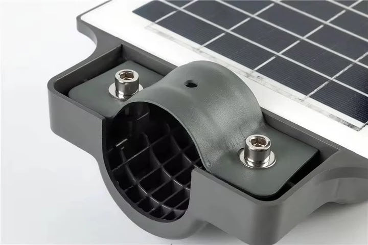Lampa Solara Stradala 240W JORTAN cu 4 cadrane LED, Panou Solar 3.2V, Baterie 24.000 mAh, Telecomanda Wireless, Senzor Lumina, Autonomie pana la 24h, Protectie IP65