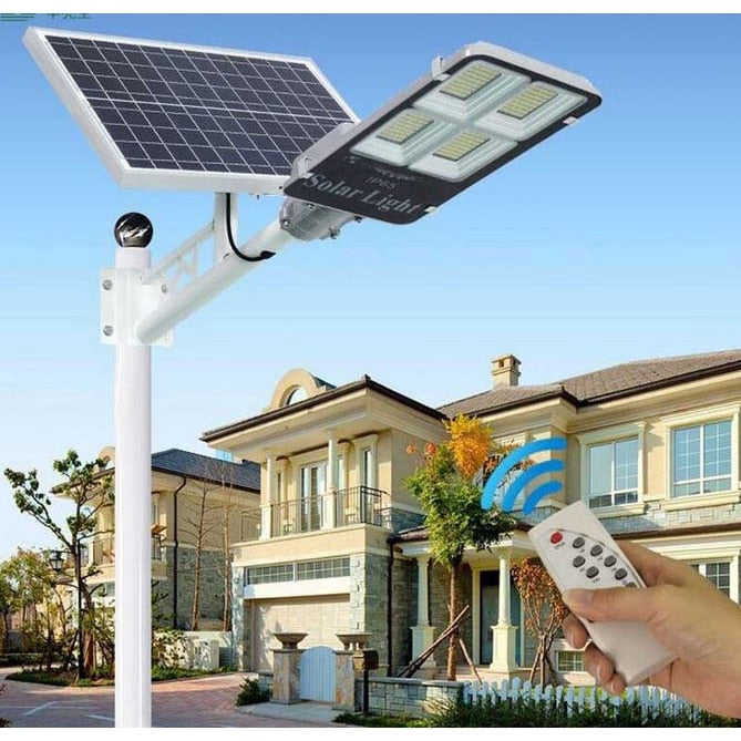 Lampa Solara Stradala 300W JORTAN cu 260 LED SMD, Panou Solar 28W, Baterie 25.000 mAh, Brat de Montare Inclus, Telecomanda pentru Controlul Lampii, Iluminare 6500K Alb Rece, Unghi 120°, Autonomie până la 24h, Protecție IP66